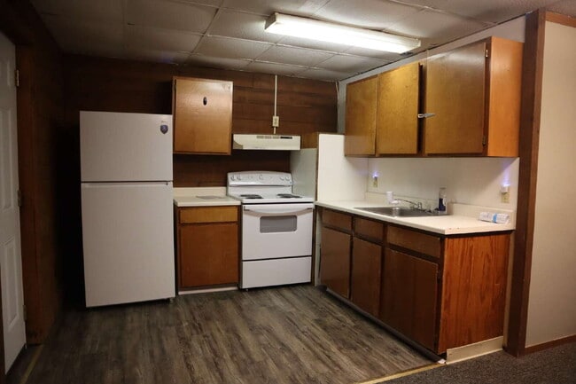 Building Photo - Studio Apartment near downtown Canton and St. Lawrence University