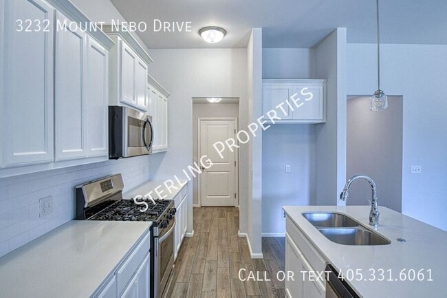 Building Photo - 3232 Mt Nebo Dr