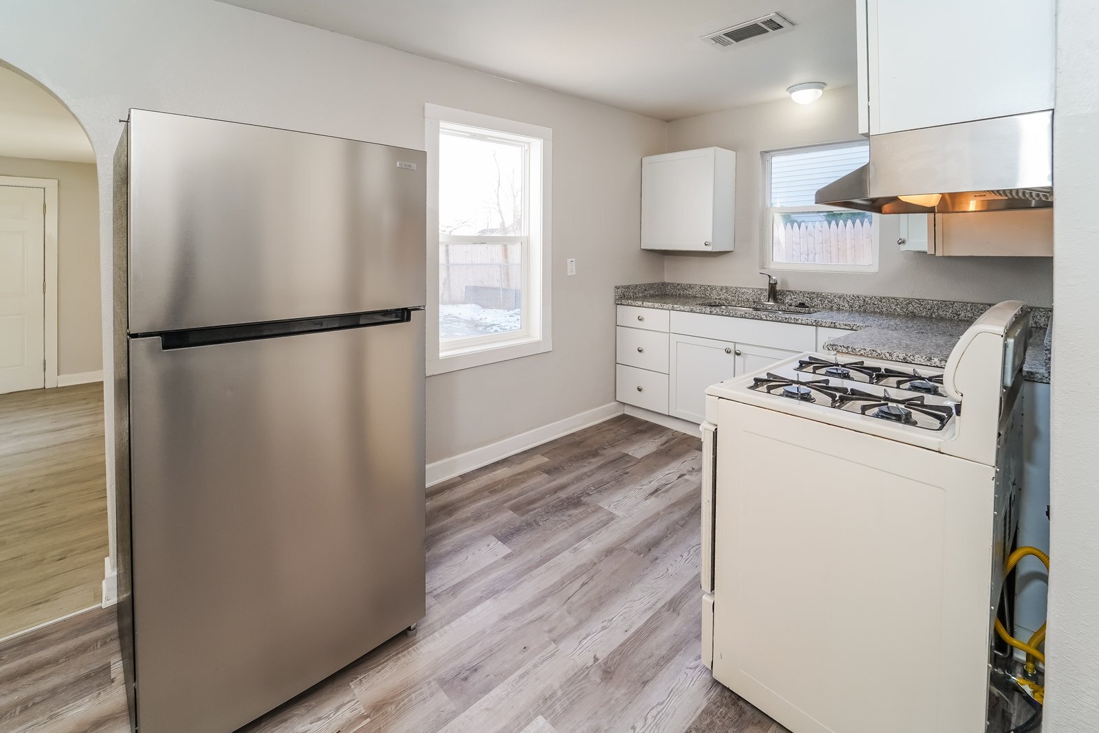 Building Photo - 2046 Russet St