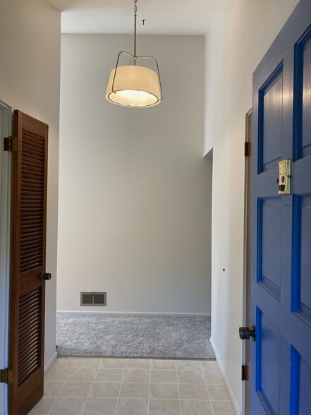 Primary Photo - 6007 74th St NE