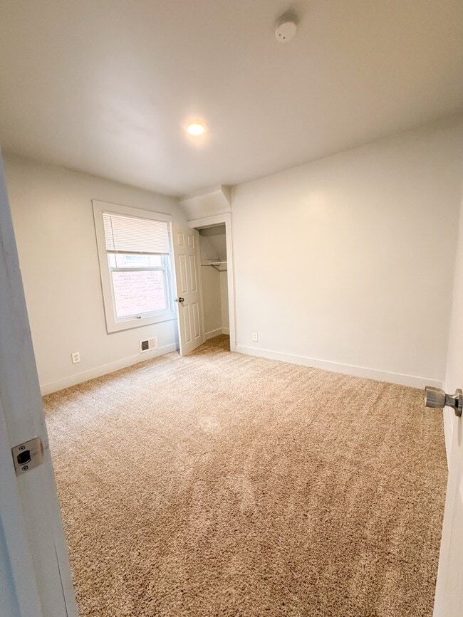 Building Photo - 15327 Cheyenne St