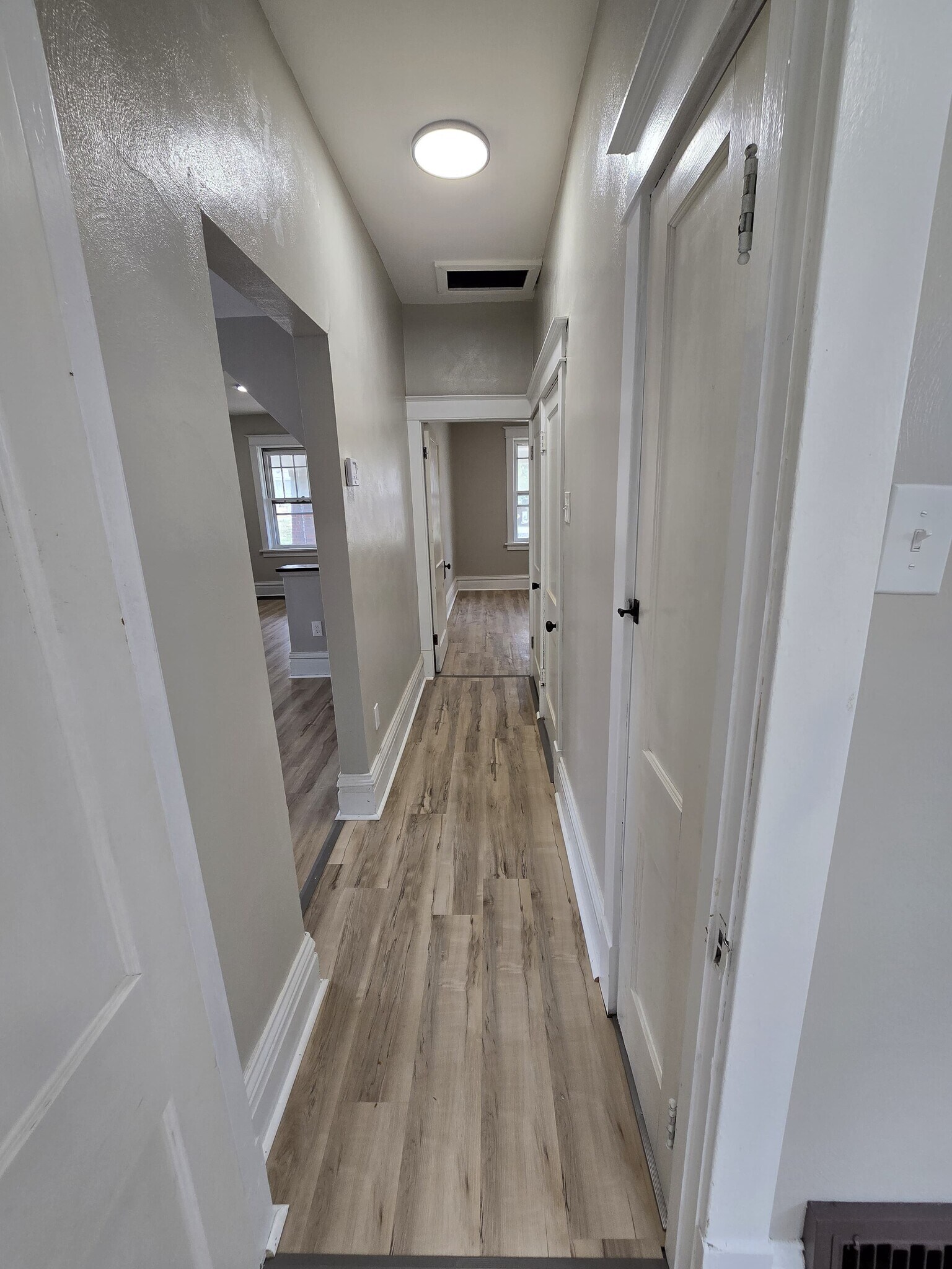 Building Photo - 3519 Belaire Pl