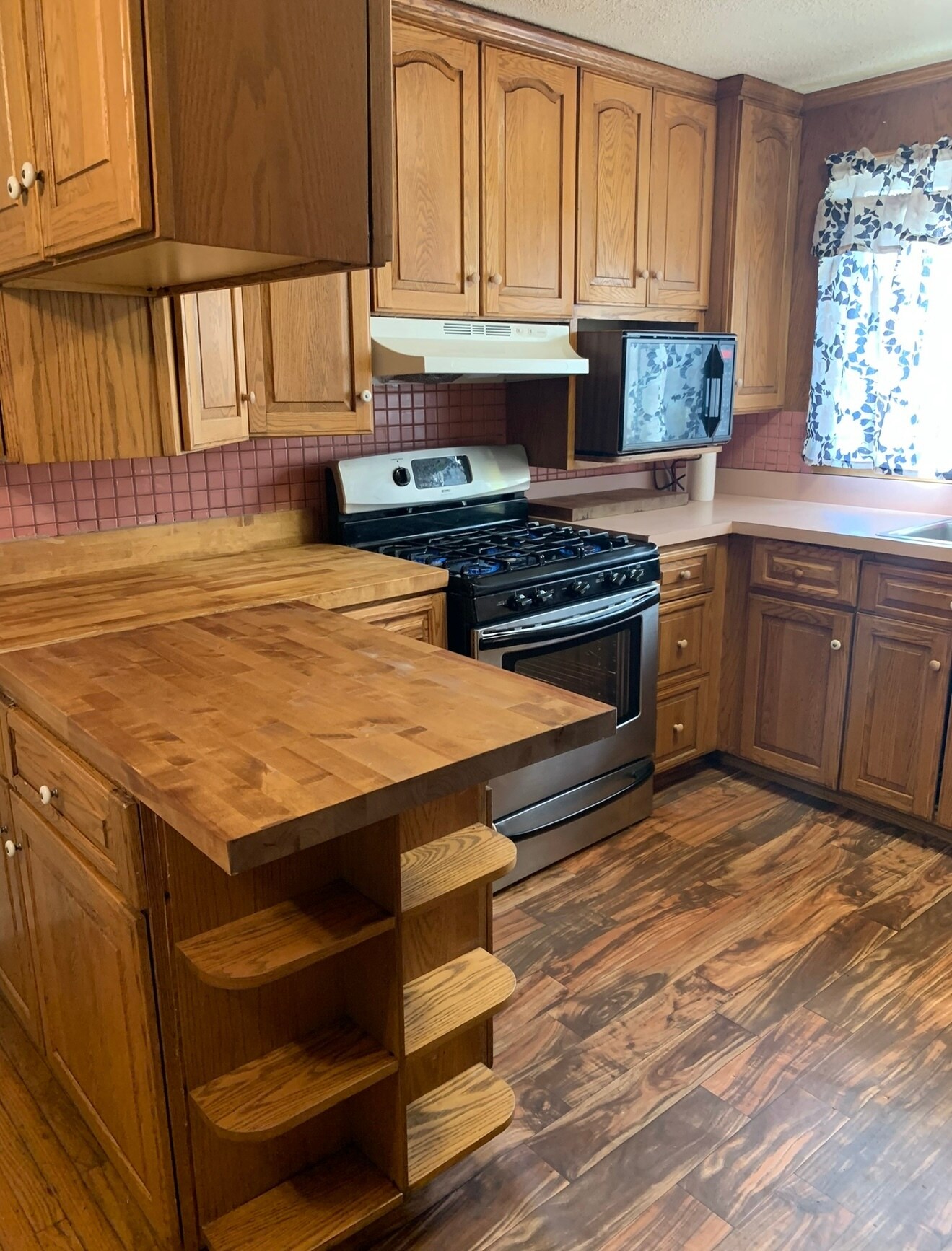 Building Photo - 62 Oakmont Dr