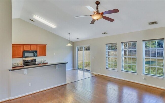 Building Photo - 3 Bed/2 Bath Home in Hamilton Grove at Savannah Quarters