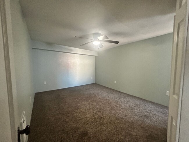 Building Photo - Large 1 bed 1 bath in downtown Hamilton