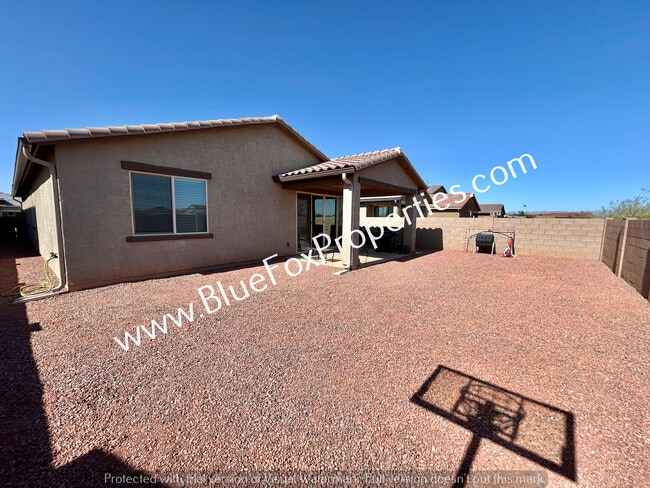 Building Photo - 21479 E Treasure Rd