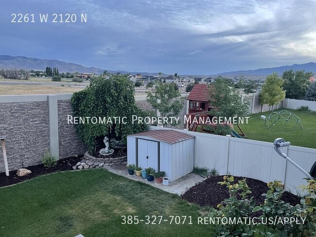 Building Photo - 2261 W 2120 N