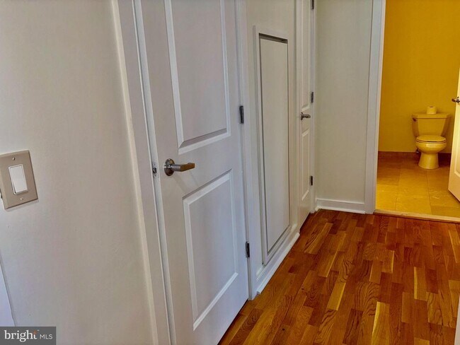 Building Photo - 111 S 15th St