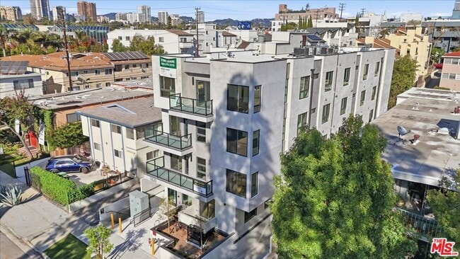 Building Photo - 1820 Prosser Ave