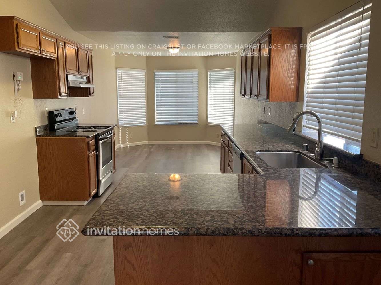 Building Photo - 1604 Alcazar Ct