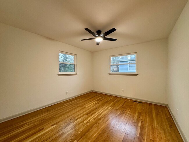 Building Photo - 3906 Forest Highland Cir