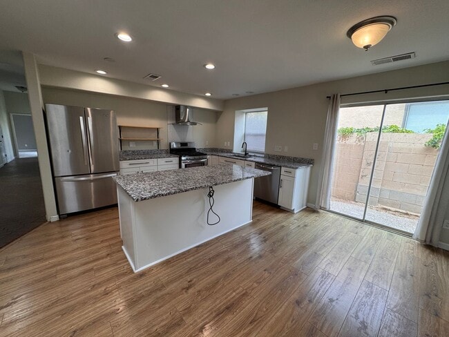 Building Photo - Beautiful 3 Bedroom home in the NE.