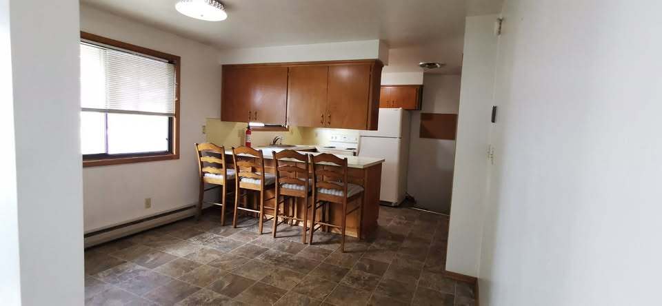 Kitchen - 1340 NW Kenny Dr