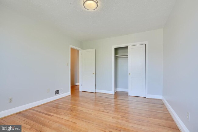 Building Photo - 938 Fairmount Ave