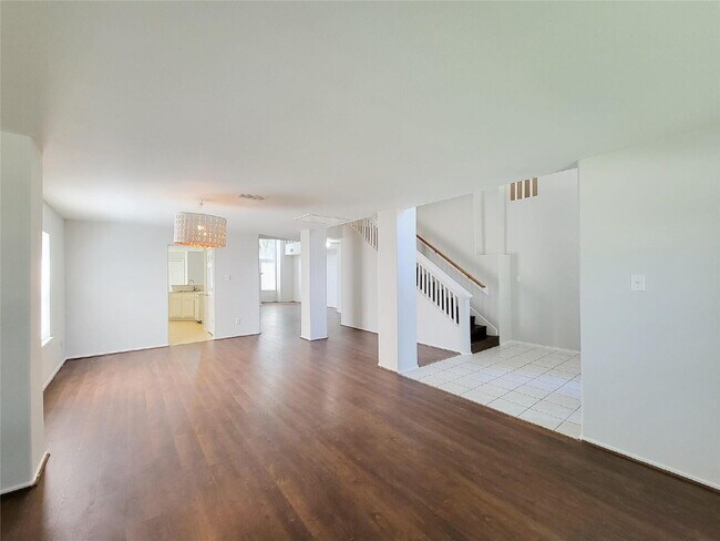 Building Photo - 6 Bedroom Home for Rent in Katy TX 77449 | Westfield | 3.5 Baths | 2-Car Garage