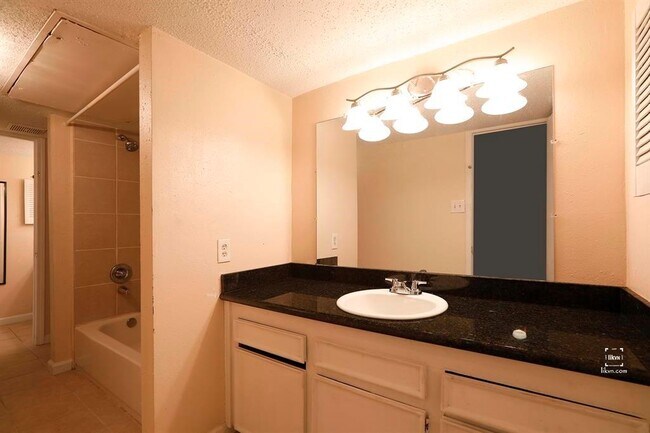 Building Photo - 7771 Cook Rd