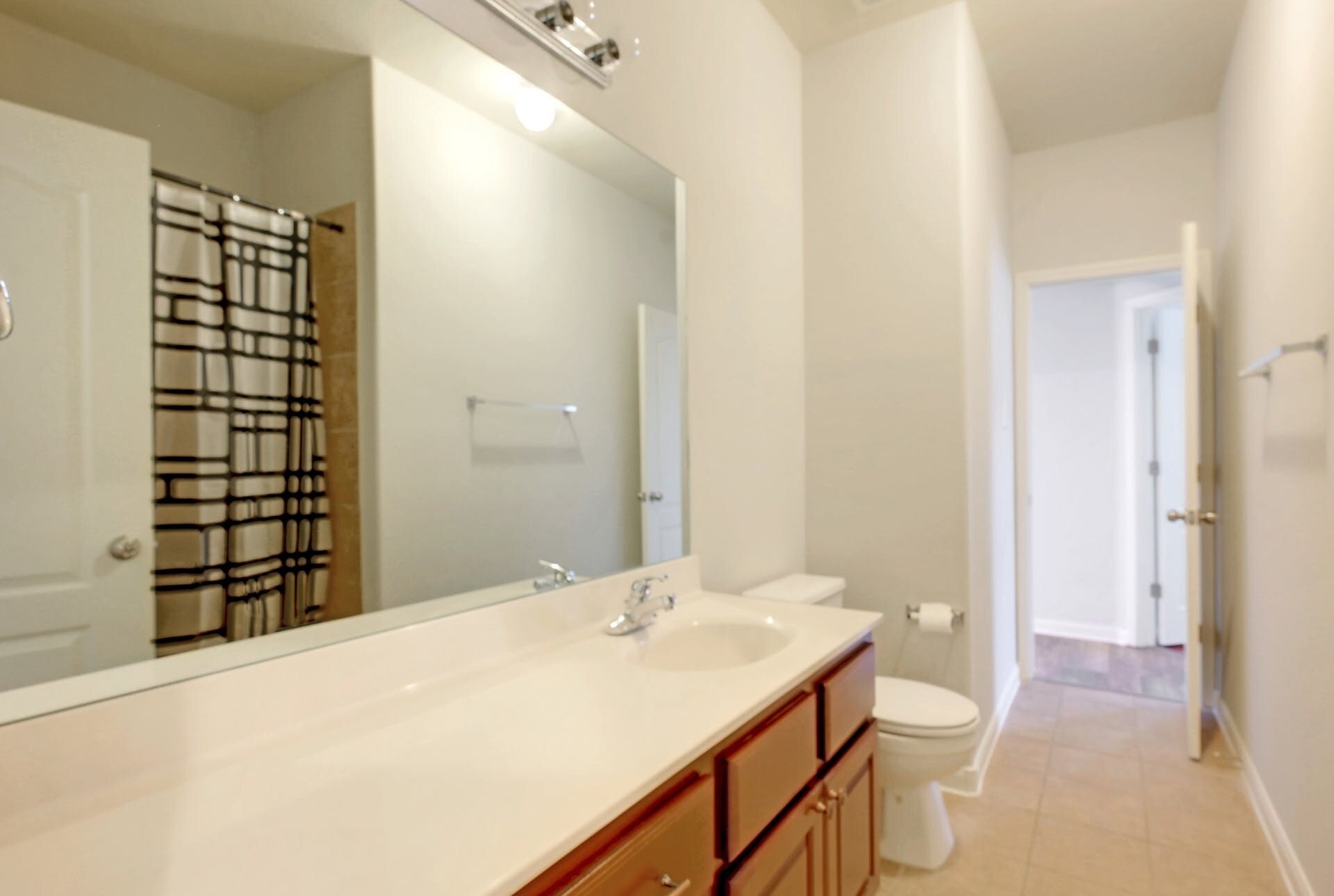 Building Photo - 2605 Salorn Way