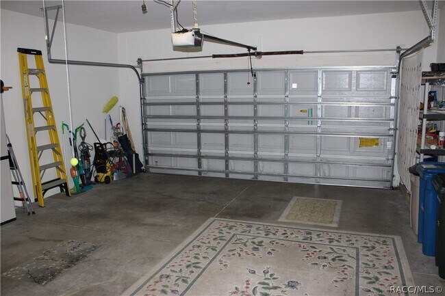 Building Photo - 1124 W Skyview Crossing Dr