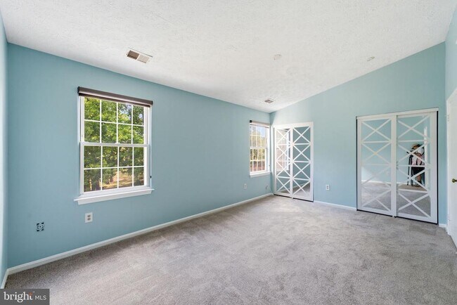 Building Photo - 10703 Campus Way S