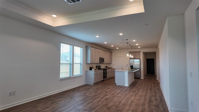 Building Photo - 15655 Maple