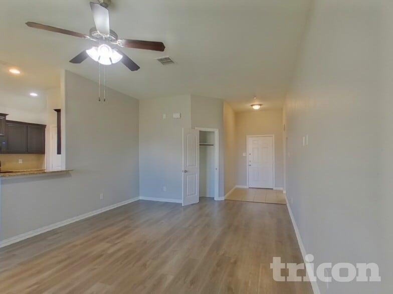 Building Photo - 103 Jennie Ct