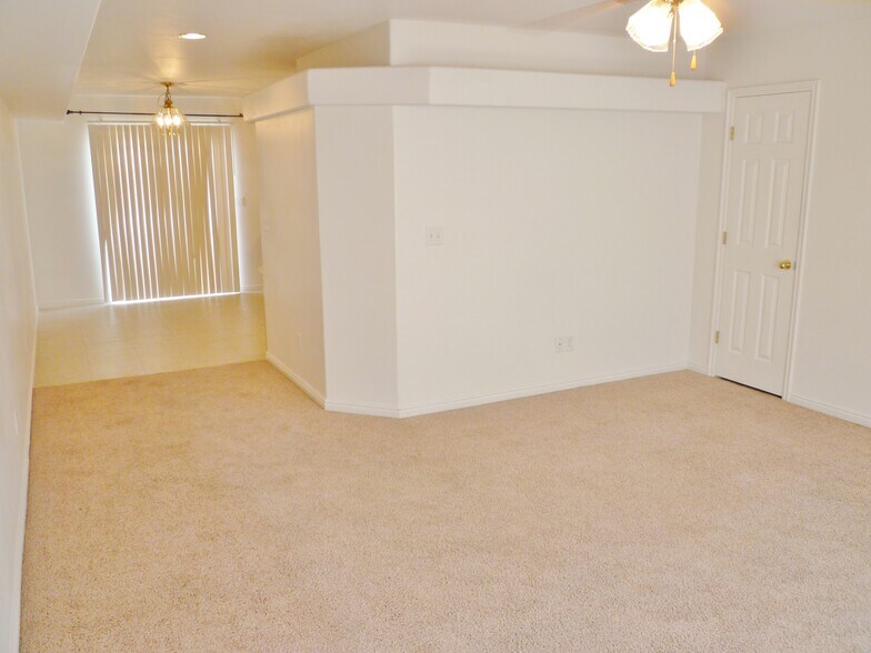 Building Photo - 1735 W 540 N