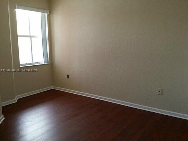 Building Photo - 2779 SW 82nd Ave