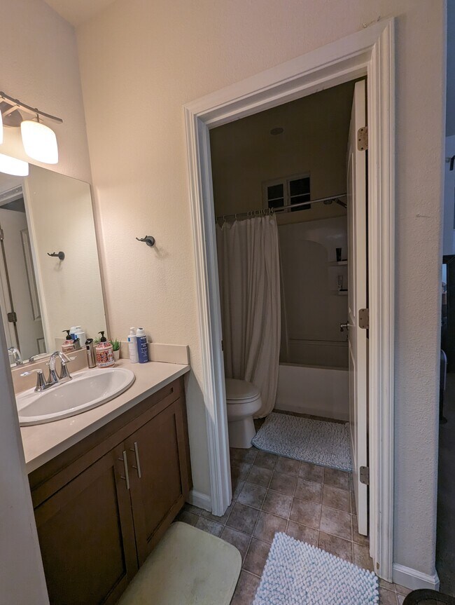 Bathroom2 - 764 Grandview Ter