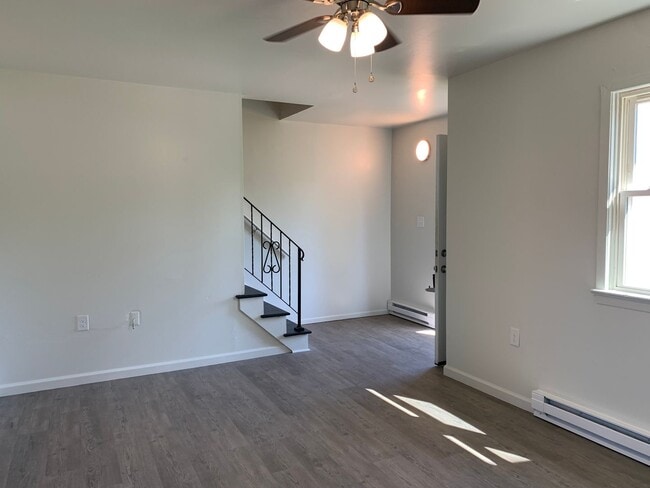 Building Photo - Newly renovated, affordable, 3 bed/1 bath ...