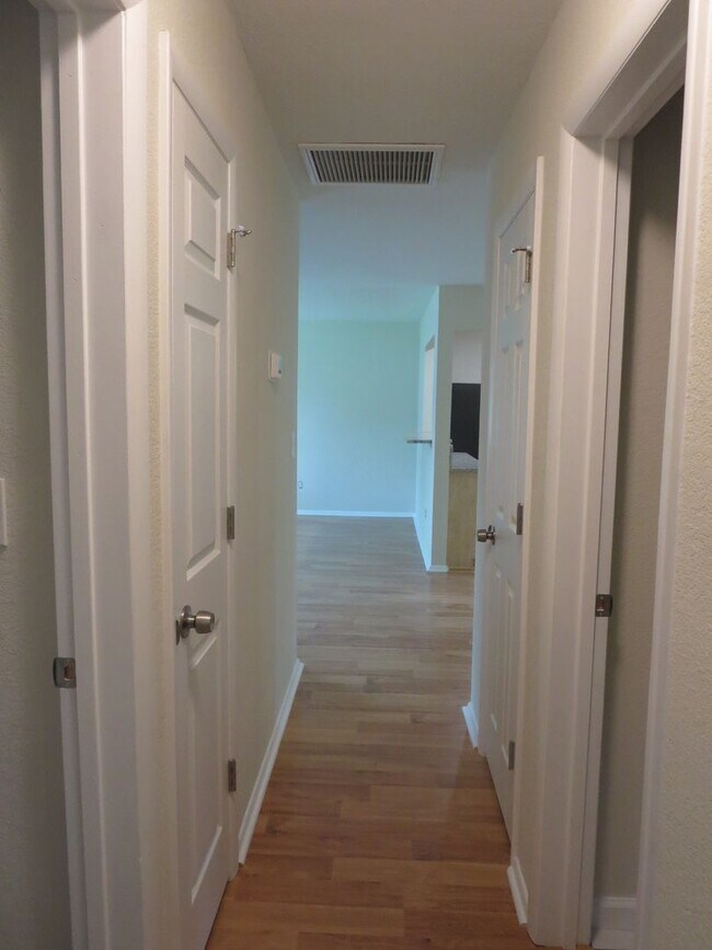 Building Photo - Aragona Village