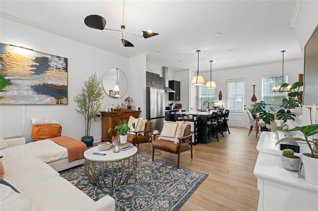 Building Photo - 1328 Breezy St SE