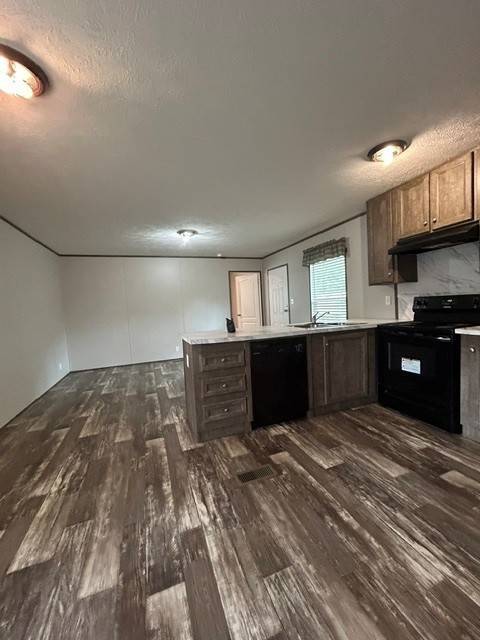 Building Photo - 2405 FL-60