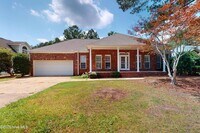 Building Photo - 1140 Greenbriar Dr