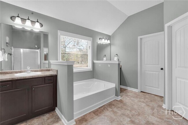 Building Photo - 23 Veranda Trail