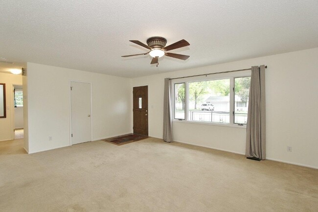 Building Photo - 12603 W Castlewood Dr