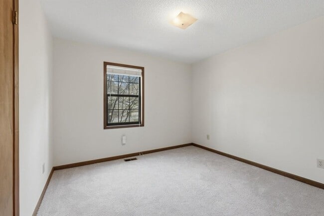 Building Photo - 6040 Austin Dr SW