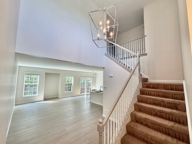 Building Photo - 25 Melrose Ct