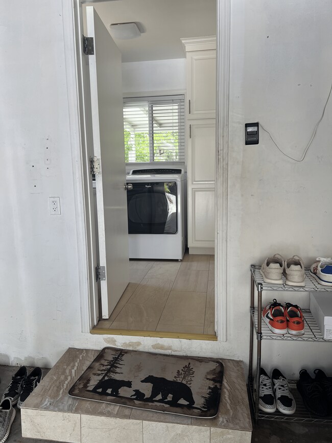 Building Photo - 1811 Coro Terrace