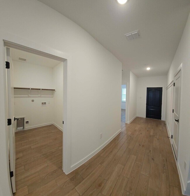 Building Photo - 8427 Tranquil Bay Ct