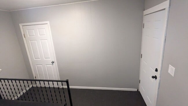 Building Photo - 1920 5th St