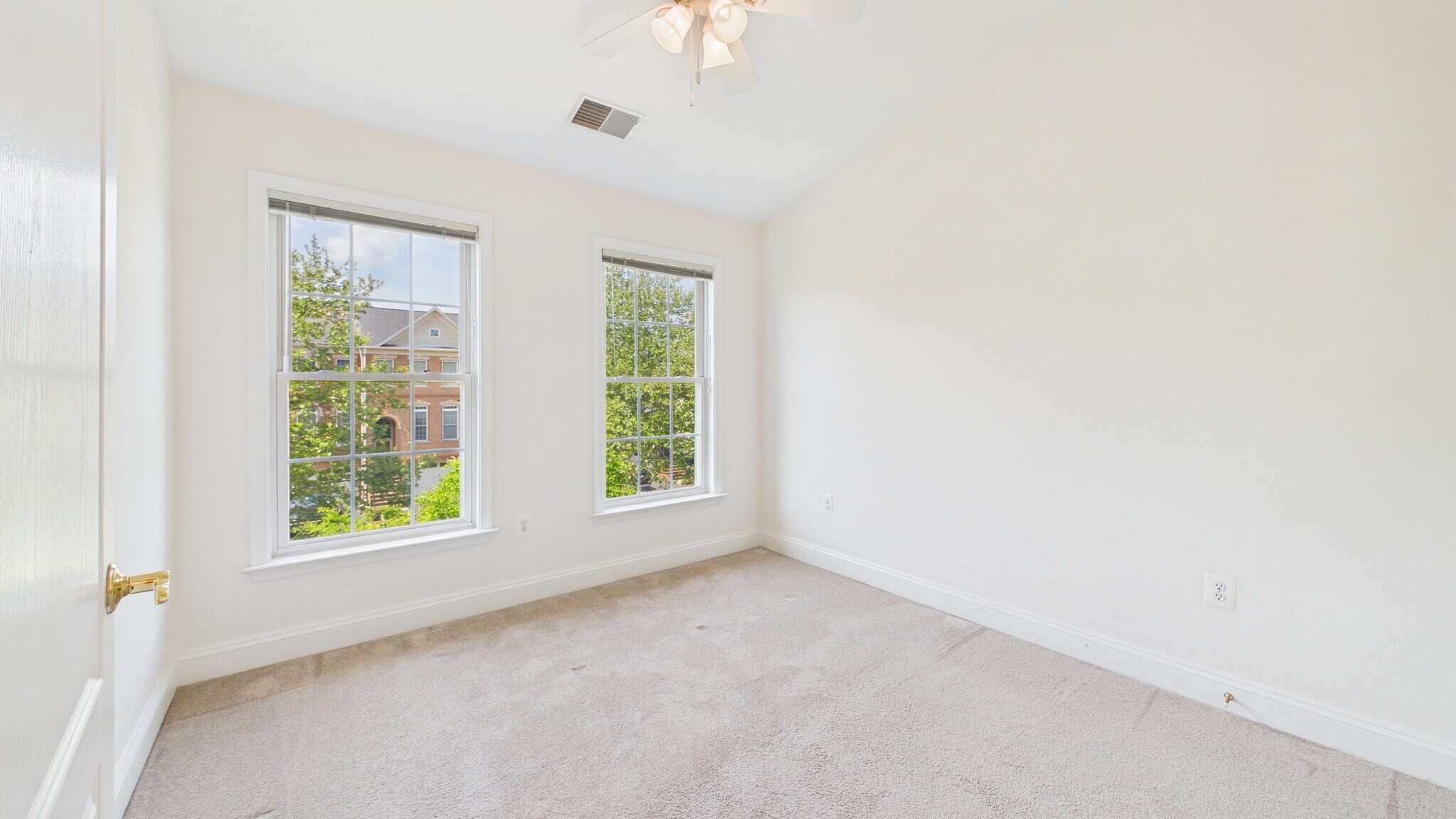 Building Photo - 25807 Turlough Ter