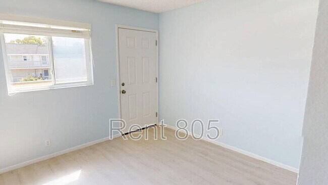 Building Photo - 334 Surfside Dr