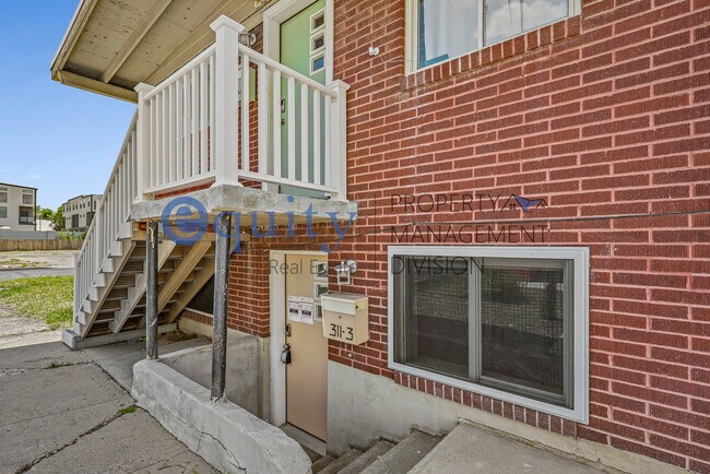 Building Photo - 311-3360 3360 S