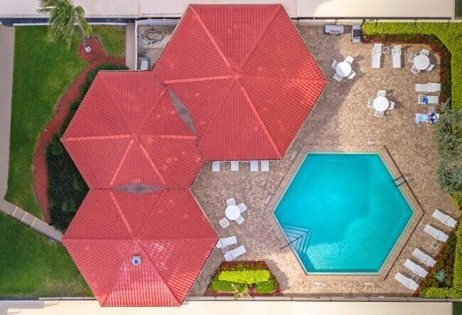 Building Photo - 5480 N Ocean Dr