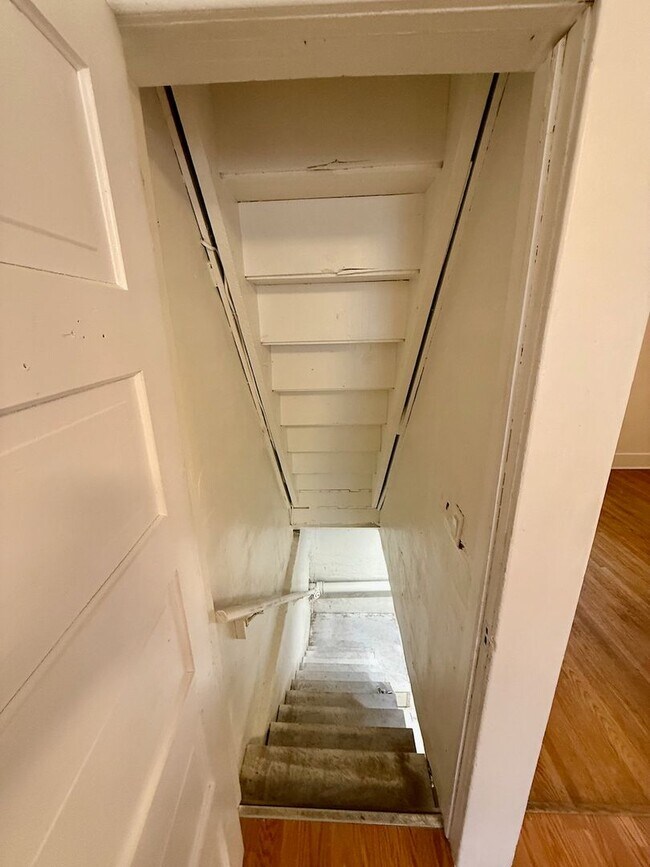 Building Photo - Spacious and Well-Equipped 3 Bed Spokane H...