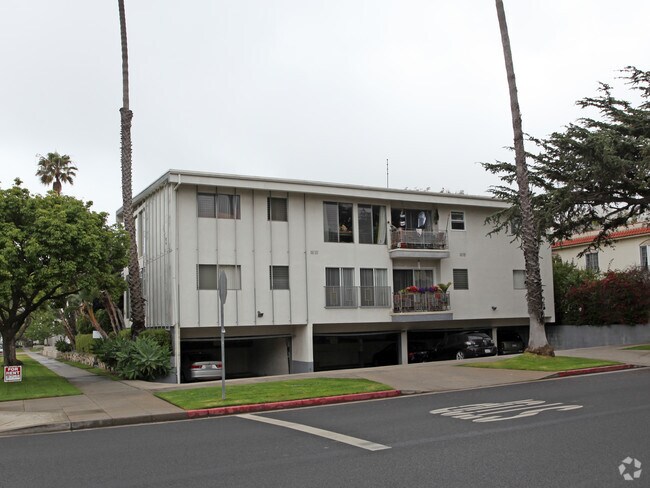 Primary Photo - Washington Apartments