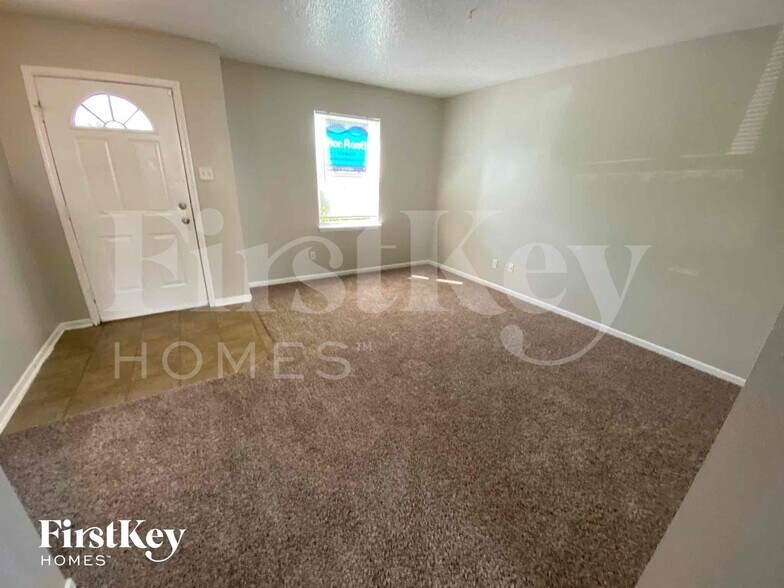 Building Photo - 8854 Youngs Creek Ln