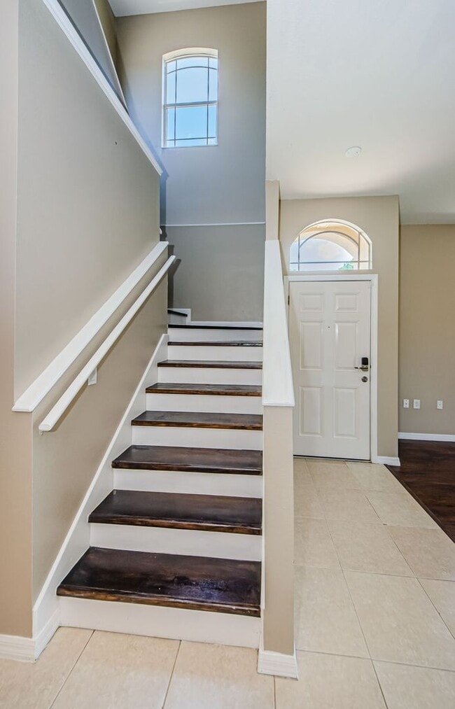 Building Photo - Beautiful town house in Trinity