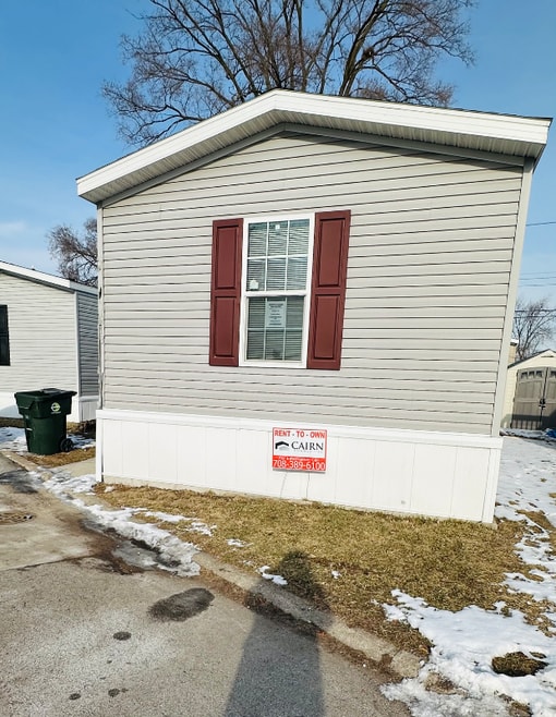 Building Photo - 14139 S Western Ave