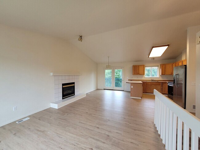 Building Photo - 1601 Waterwood Cir